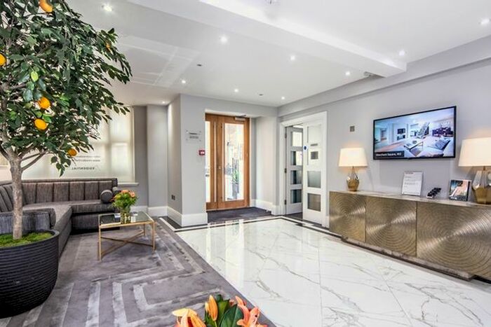 2 Bedroom Flat To Rent In Hill Street, Mayfair, London, W1J