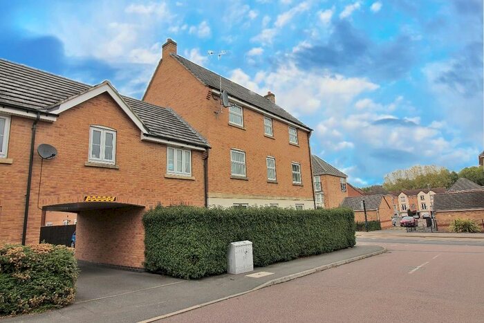 2 Bedroom Town House To Rent In Ashgate Road, Hucknall, Nottingham, NG15