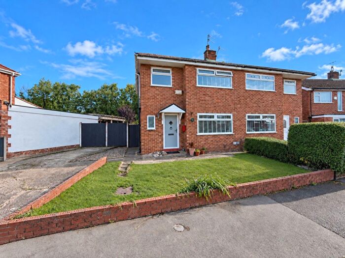 3 Bedroom Semi Detached House For Sale In Linden Drive, Prenton, CH43