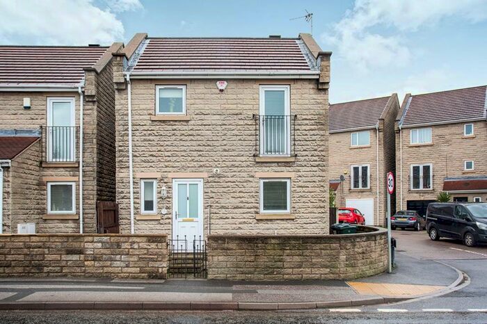 2 Bedroom Semi-Detached House To Rent In Chapel Court, Barnsley, South Yorkshire, S71