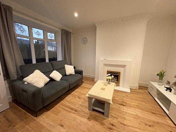 3 Bedroom House To Rent In Claypit Lane, Rawmarsh, S62