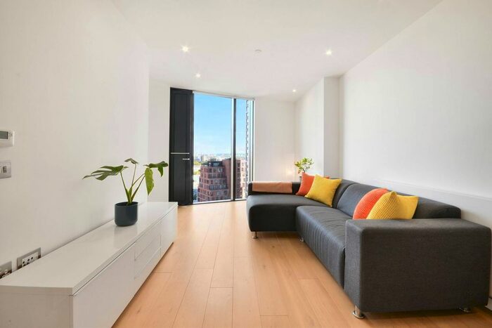 1 Bedroom Flat To Rent In Walworth Road, Elephant And Castle, London, SE1