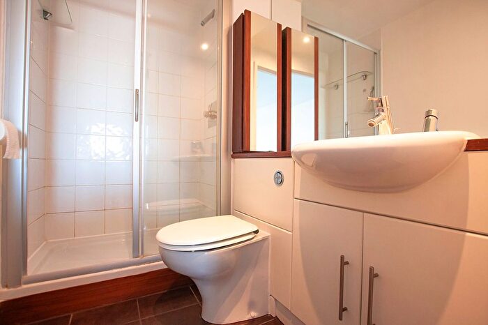 3 Bedroom Flat To Rent In John Harrison Way, London, SE10