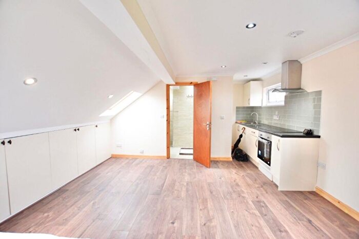 Studio To Rent In High Street South, East Ham, E6