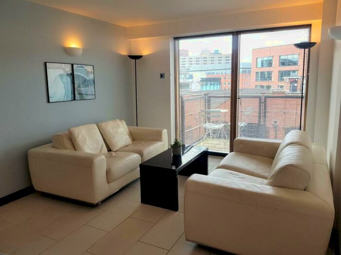 2 Bedroom Flat To Rent In Concordia Street, Leeds, West Yorkshire, LS1