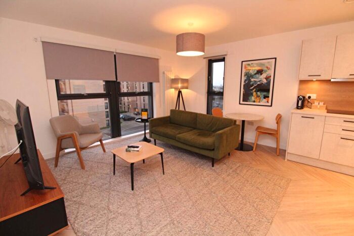 1 Bedroom Flat To Rent In Minerva Way, Glasgow, G3