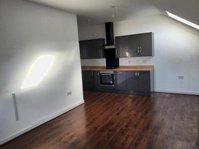 2 Bedroom Block Of Flats To Rent In Batley Street, Halifax, HX3