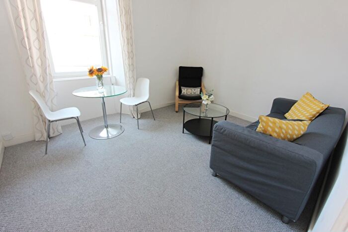 1 Bedroom Flat To Rent In Albert Street, Edinburgh, EH7