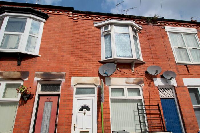 3 Bedroom Terraced House To Rent In Wilmington Road, Leicester, LE3