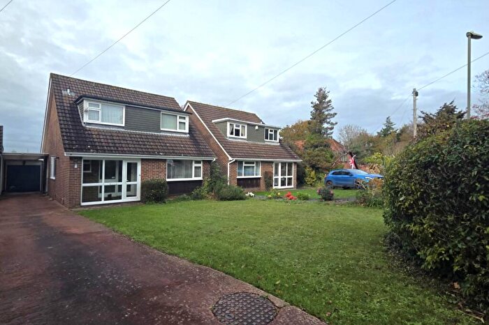 4 Bedroom Detached House For Sale In Mount Drive, Catisfield, PO15