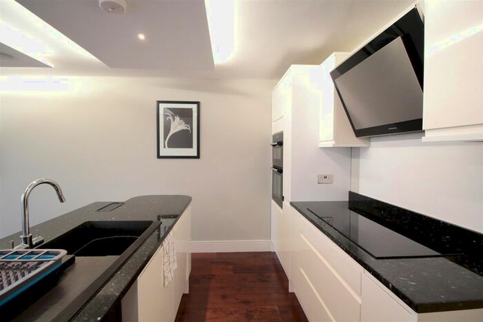 2 Bedroom Flat To Rent In Upper Tulse Hill, London, SW2