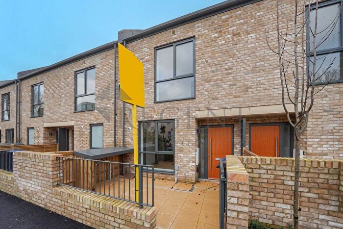 3 Bedroom Town House To Rent In Twenty Three West, Felix Rd, W13