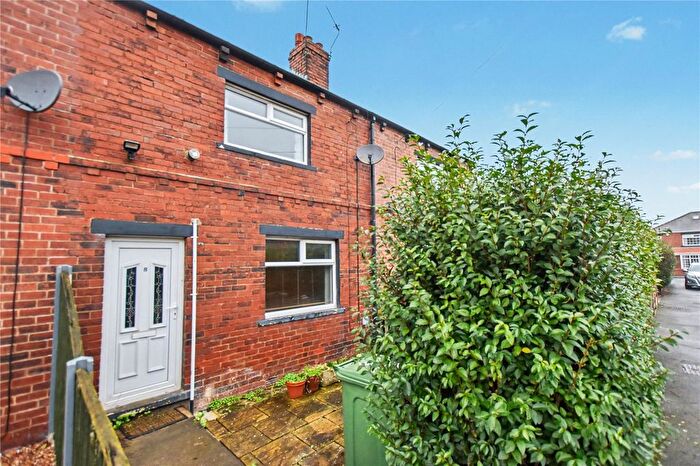 2 Bedroom Terraced House For Sale In Greenfield Avenue, Gildersome, Morley, Leeds, LS27