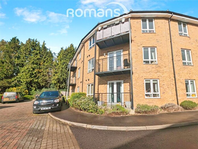 2 Bedroom Apartment For Sale In The Roperies, High Wycombe, Buckinghamshire, HP13