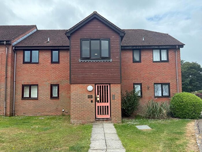 1 Bedroom Flat For Sale In Roman Way, Billingshurst, West Sussex, RH14