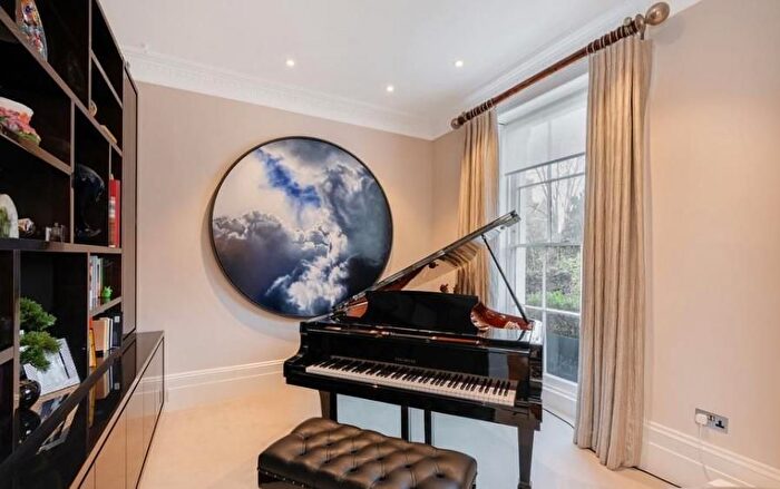 6 Bedroom Terraced House For Sale In Clifton Hill, St John's Wood, NW8