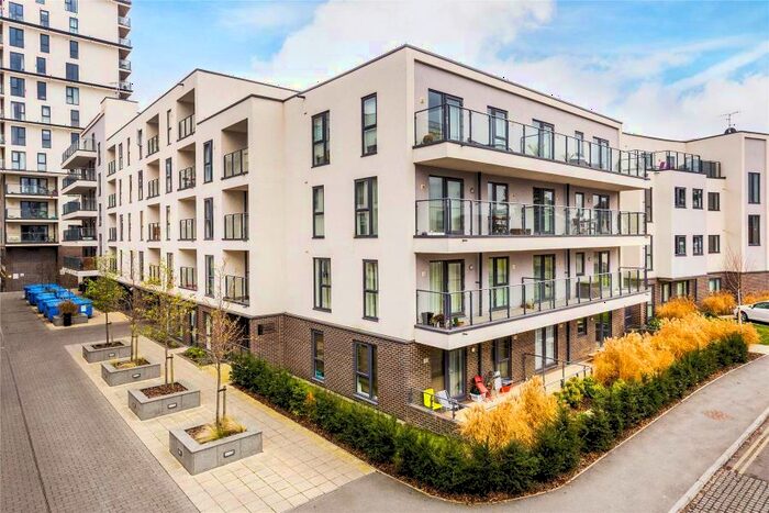 Studio To Rent In Woking Town Centre, GU22