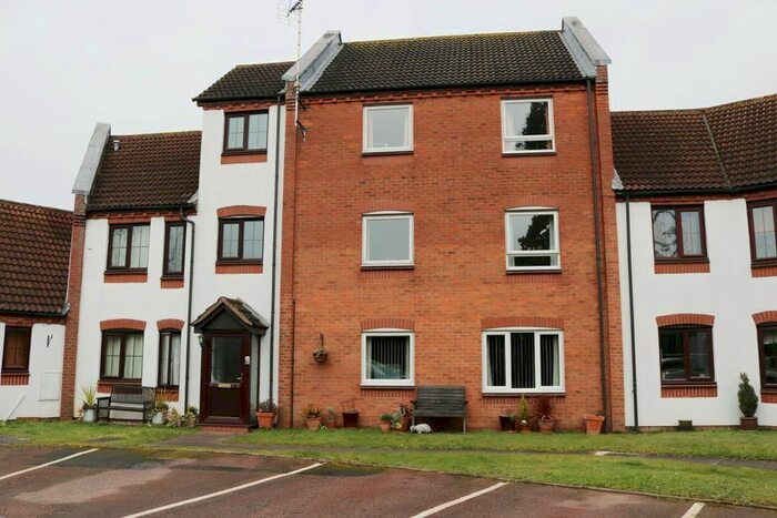 2 Bedroom Flat To Rent In Chave Court, Hereford, HR4
