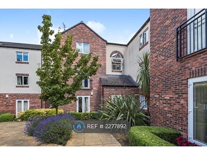 2 Bedroom Flat To Rent In Potternewton Mount, Leeds, LS7