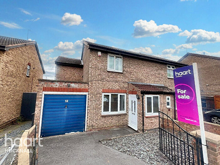 3 Bedroom Semi-Detached House For Sale In Brompton Close, Nottingham, NG5