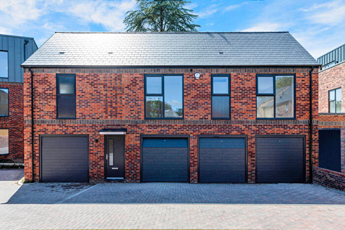 2 Bedroom Coach House For Sale In The Fairways, Burgess Hill, RH15