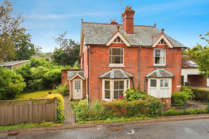 3 Bedroom Semi-Detached House For Sale In Durgates, Wadhurst, TN5