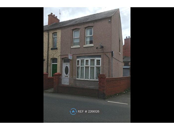 2 Bedroom End Of Terrace House To Rent In Hall St, Wrexham, LL14