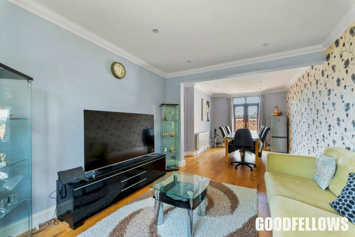 4 Bedroom House To Rent In Grennell Rd, Sutton, Surrey, SM1