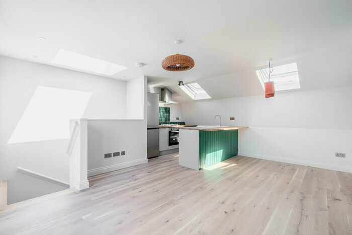 3 Bedroom Flat To Rent In Rushmore Road, London, E5