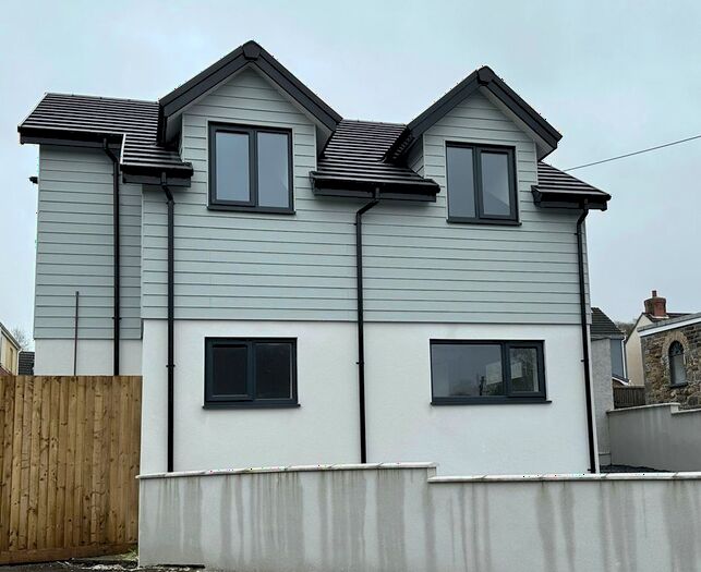 3 Bedroom Detached House To Rent In Kings Road, Llandybie, Ammanford, SA18