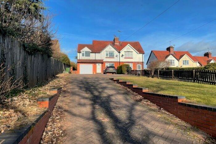 3 Bedroom Property To Rent In Caunsall Road, Kidderminster, DY11