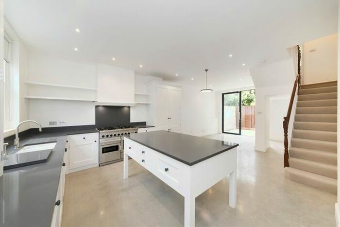 5 Bedroom Terraced House To Rent In Hugh Street, Pimlico, Westminster, London, SW1V