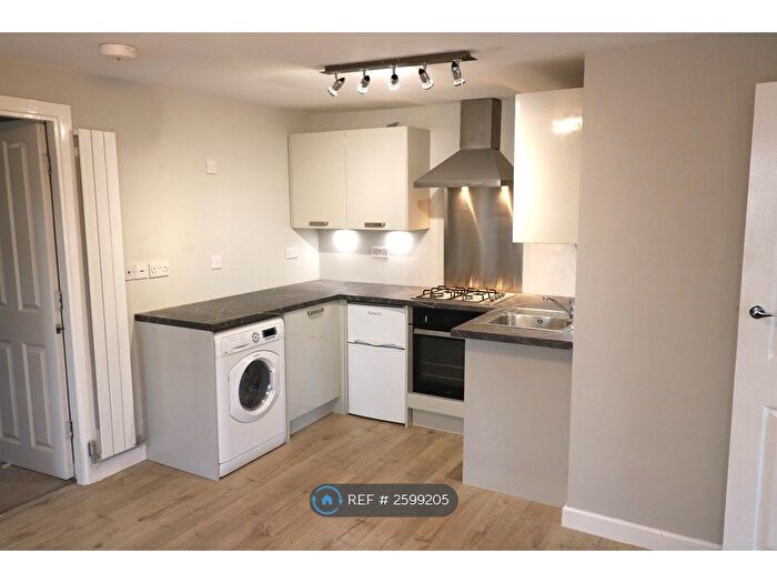 2 Bedroom Flat To Rent In Victoria Road, Walton-Le-Dale, Preston, PR5