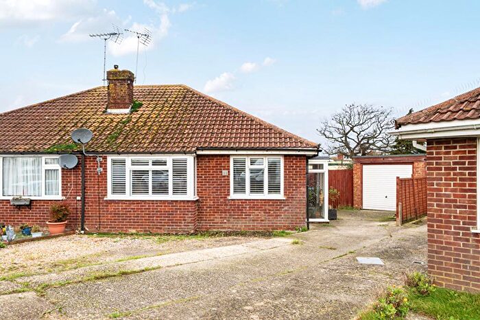 3 Bedroom Semi-Detached Bungalow For Sale In Greenwood Close, North Bersted, Bognor Regis, PO22