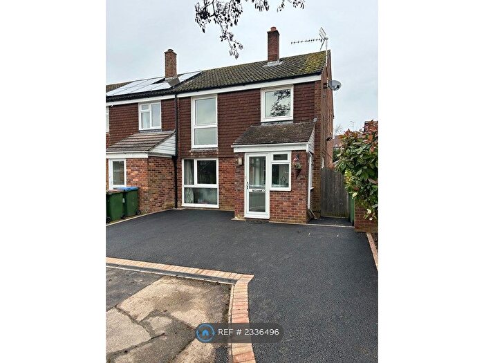 3 Bedroom End Of Terrace House To Rent In Brambling Close, Horsham, RH13