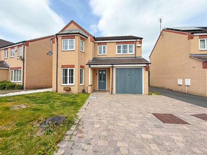 4 Bedroom Detached House For Sale In Ecclesfield Close, Ecclesfield, S35