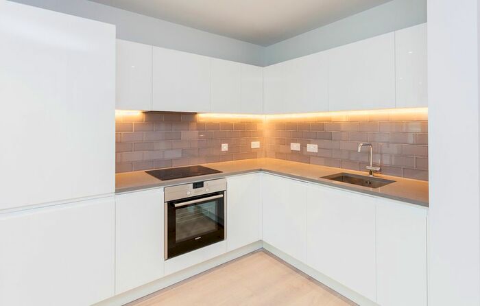 1 Bedroom Flat To Rent In Admiralty Avenue, London, E16