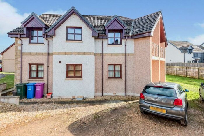 2 Bedroom Flat To Rent In Knockomie Rise, Forres, Moray, IV36