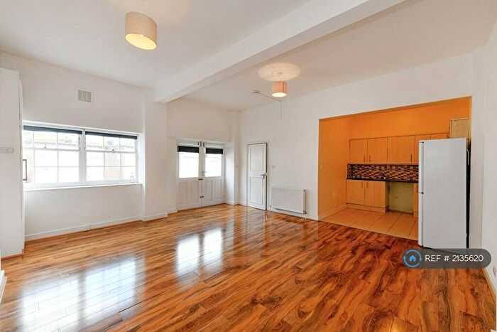 3 Bedroom Terraced House To Rent In Park Mews, London, N8