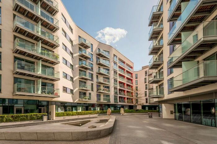 2 Bedroom Flat To Rent In Saffron Central Square, East Croydon, Croydon, CR0