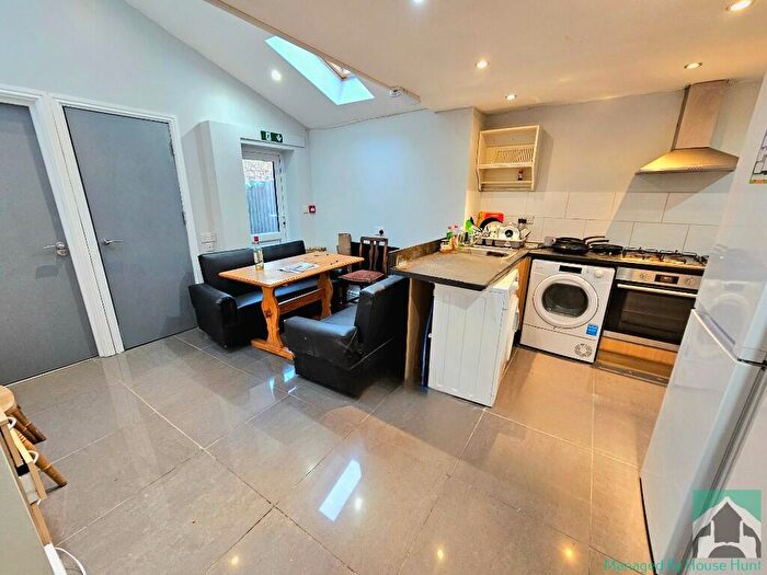 6 Bedroom Terraced House To Rent In Blossom Avenue, Dawlish Road, Birmingham, B29