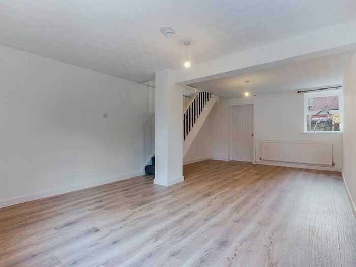 3 Bedroom Terraced House To Rent In Llantwit Road, Neath, SA11