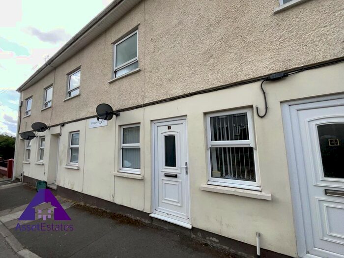 1 Bedroom Flat To Rent In Evelina House, Queen Street, Nantyglo, NP23