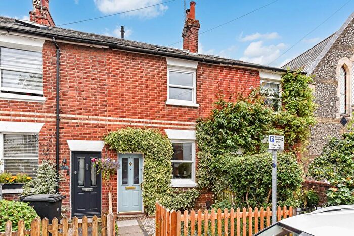 3 Bedroom Terraced House For Sale In Winchester, SO23