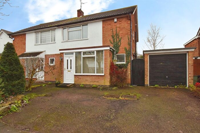 3 Bedroom Semi Detached House For Sale In Ash Tree Road, Oadby, Leicester, LE2