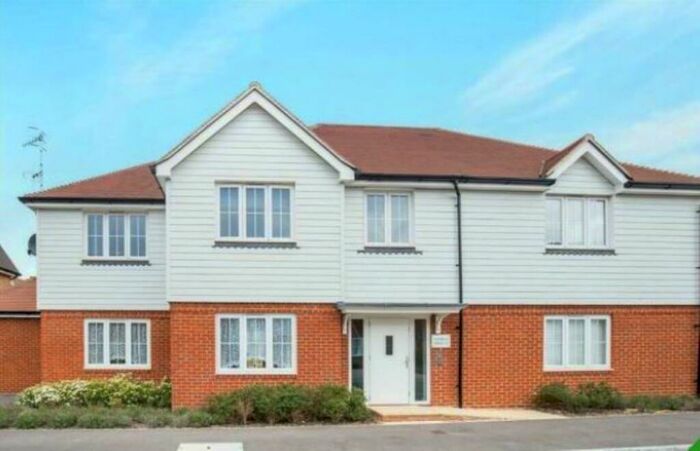 1 Bedroom Apartment For Sale In Kelmscott Way, Bognor Regis, PO21