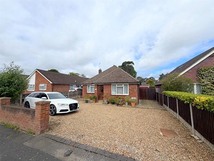 3 Bedroom Bungalow To Rent In Pondtail Road, Fleet, Hampshire, GU51