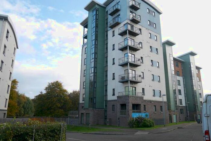 2 Bedroom Flat To Rent In Lochend Park View, Edinburgh, EH7