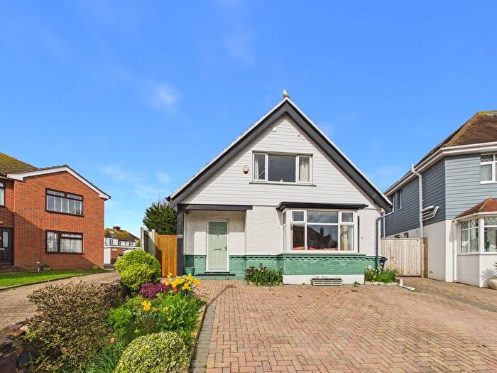 4 Bedroom Chalet For Sale In St Mildreds Avenue, Broadstairs, CT10