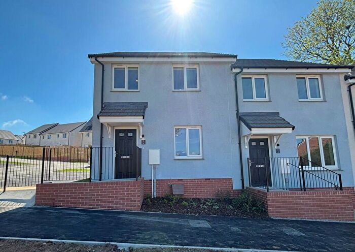 3 Bedroom End Of Terrace House To Rent In Meadowsweet Walk, St. Austell, Cornwall, PL25